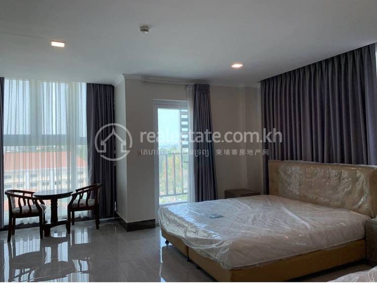 Flat For Rent in Chey Chumneah, Daun Penh, Phnom Penh