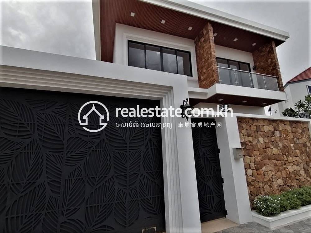 วิลล่า For Sale & Rent พื้นที่ใช้สอย 270 ตร.ม. ใน Siem Reap