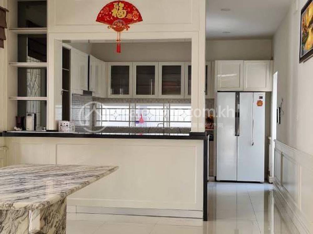 Villa For Sale in Nirouth, Chbar Ampov, Phnom Penh