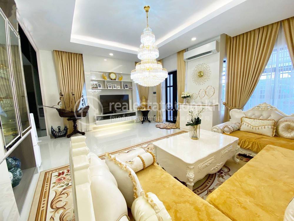 residential Villa for sale in Chak Angrae Leu ID 171136