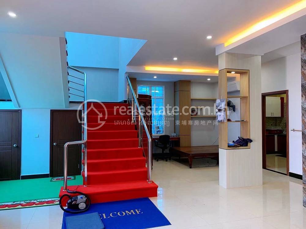 Villa For Rent in Russey Keo $2,200