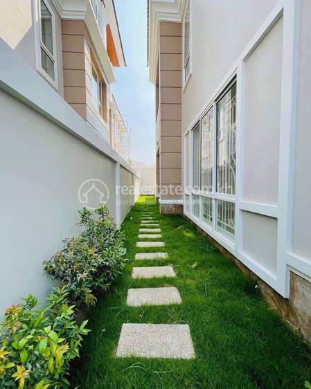 Vila Na prodej in Chbar Ampov I, Chbar Ampov, Phnom Penh