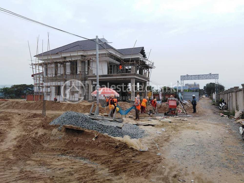 Grand Villa | Prek Pnovborey出售，位于Prek Pnov
