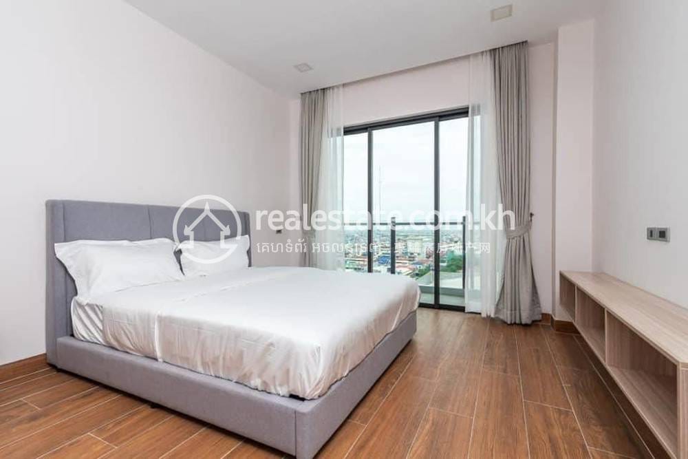 Serviced Apartment For Rent in Daun Penh $2,800