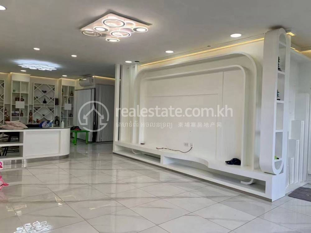Villa For Rent in Boeung Kak 1, Toul Kork, Phnom Penh