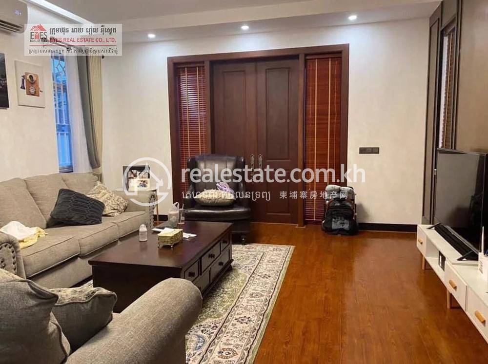 borey Na sprzedaż o powierzchni mieszkalnej 166.32 m² w Chroy Changvar