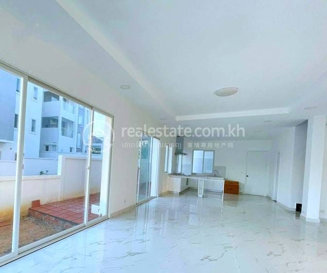 Hill Park Villa - Sihanoukville | Sangkat Bei Borey For Sale in Sangkat Bei