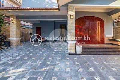 Twin Villa For Rent with 2 Parking Space