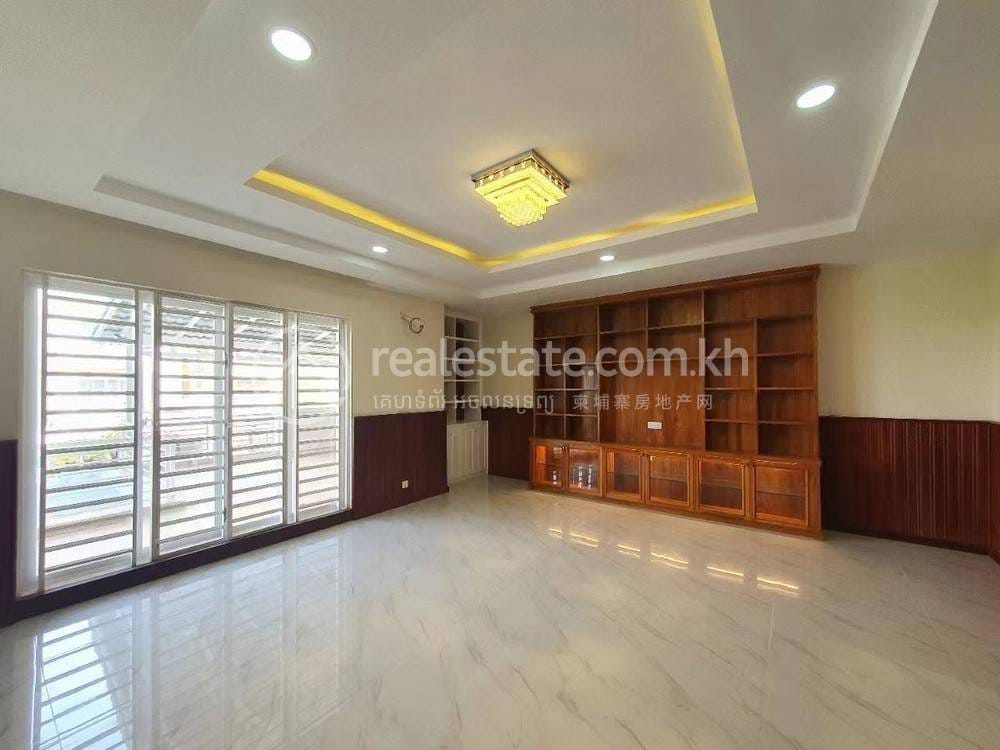$3,500 Vila