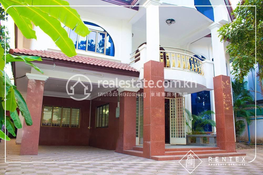 វីឡា សំរាប់ជួល មានកន្លែងចតរថយន្ត 5