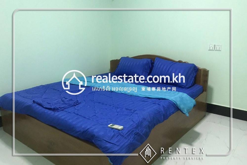 80 sqm Living Size Apartment For Rent in Daun Penh