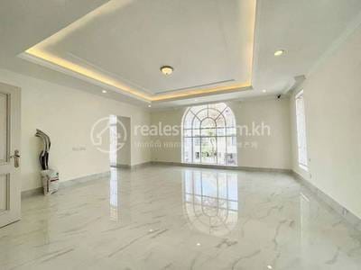 Vila Na prodej in Nirouth, Chbar Ampov, Phnom Penh
