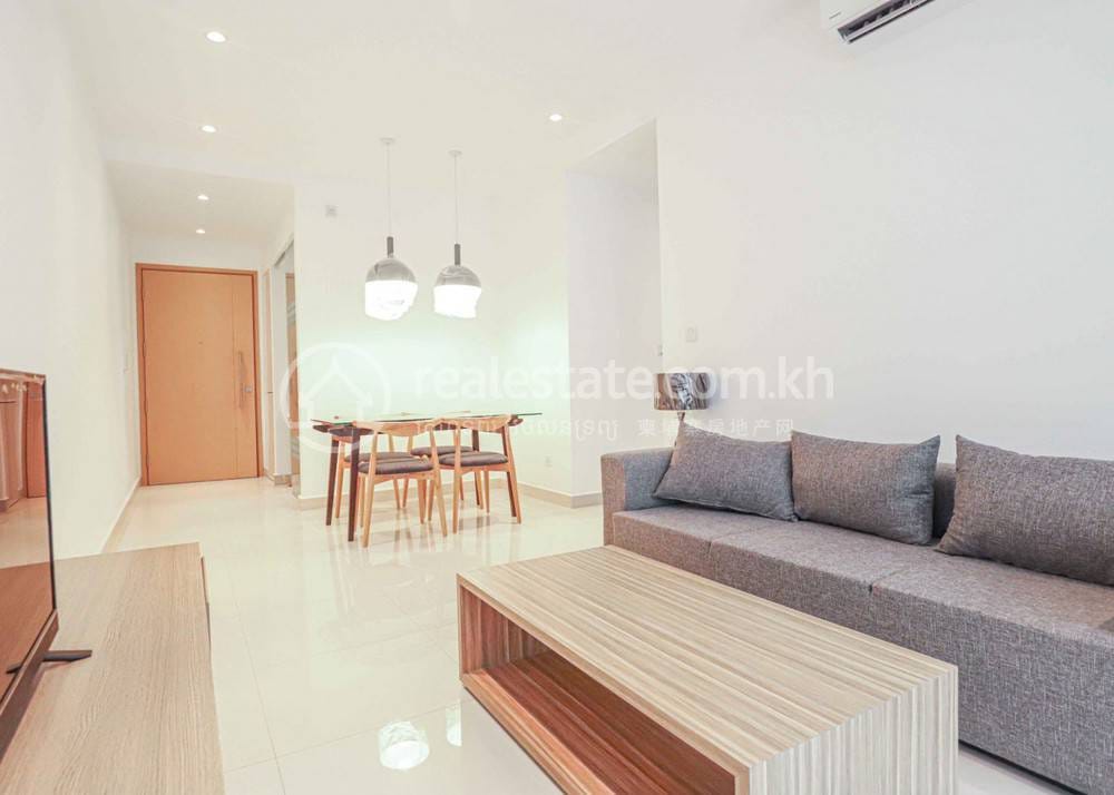 $900 Condo