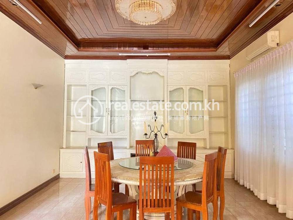 Boeung Kak 2 Villa For Rent in Boeung Kak 2