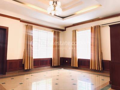 និរោធ, ច្បារអំពៅ, ភ្នំពេញ