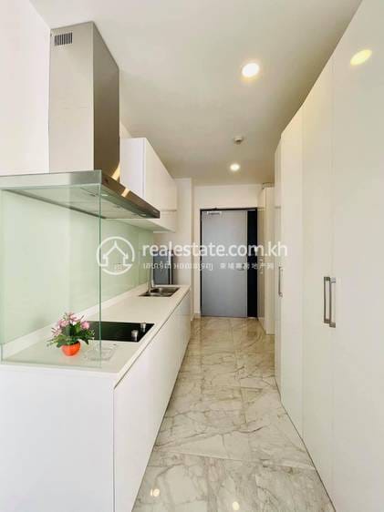 Apartmán se službami K pronájmu in Boeng Keng Kang $850