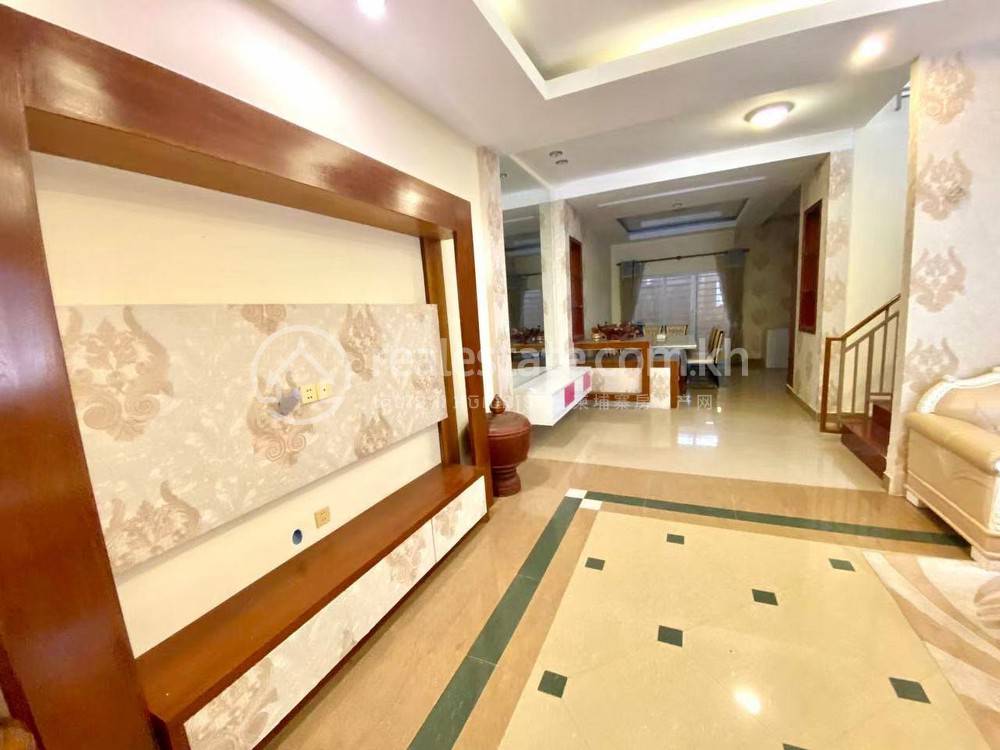 Dvojvila K pronájmu in Nirouth, Chbar Ampov, Phnom Penh