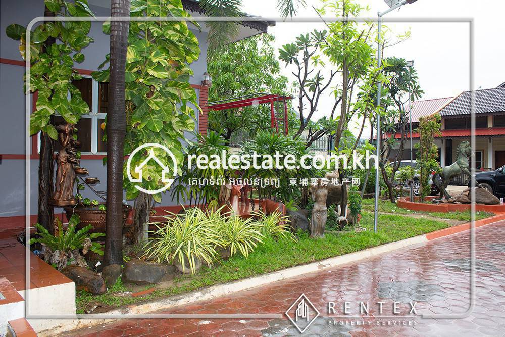 600 sqm Living Size Вилла с двумя спальнями Для Аренды in Por Sen Chey