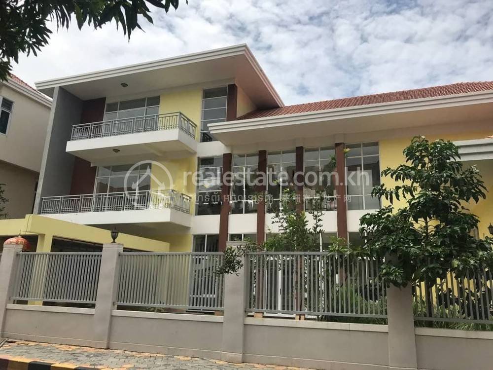 Вилла Для Аренды in Chamkarmon $7,000