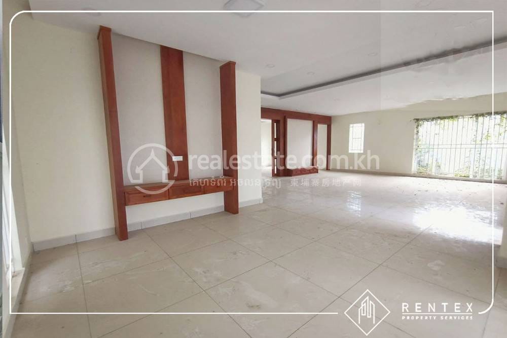 Vila Na prodej with 3 Parking Space