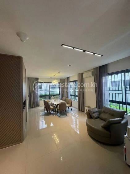 Meanchey别墅出租，价格$4,000