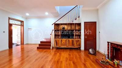 Condo Na wynajem w Chamkarmon $2,200
