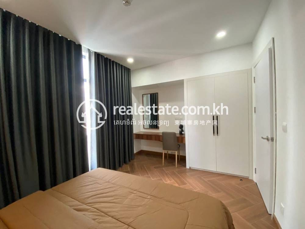 Serviced Apartment For Rent with 1 Parking Space