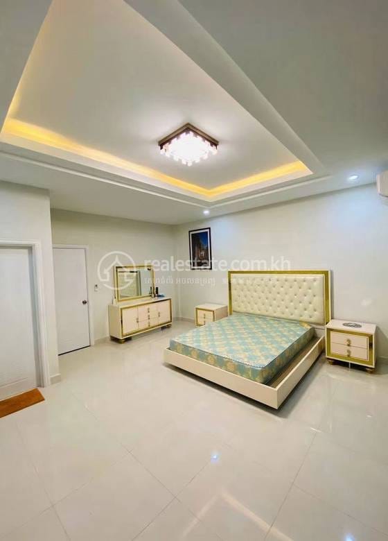 วิลล่าแฝด สำหรับเช่า ใน Sen Sok $1,000