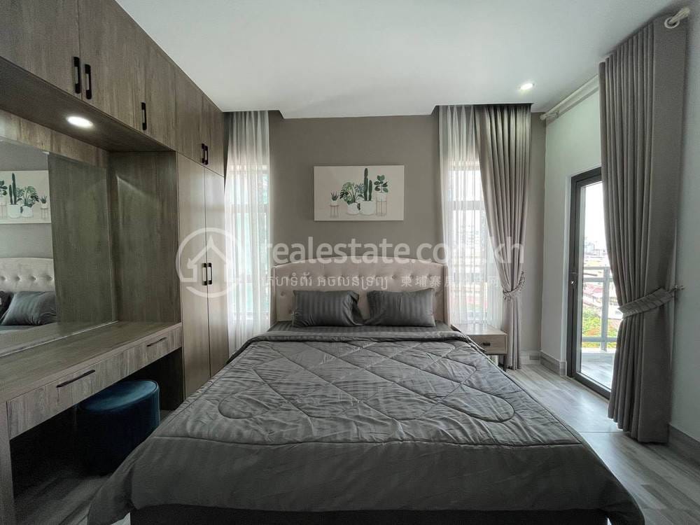 អាផាតមិនមានសេវាកម្ម តម្លៃ $1,000