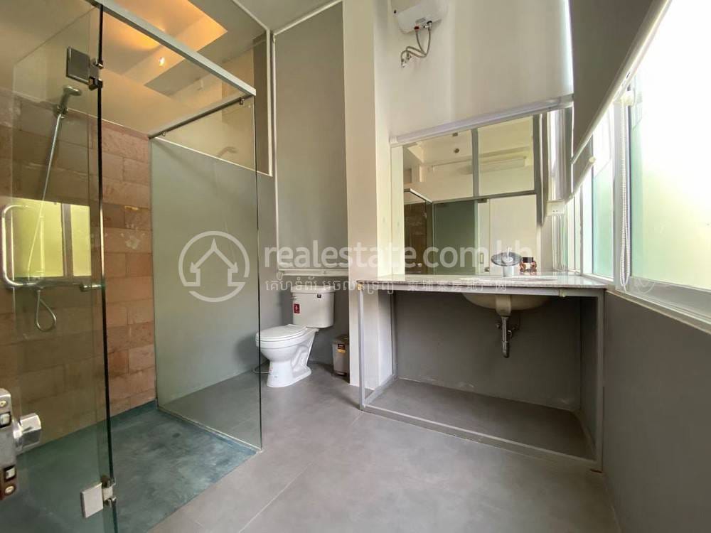 Chamkarmon别墅出租，价格$2,500