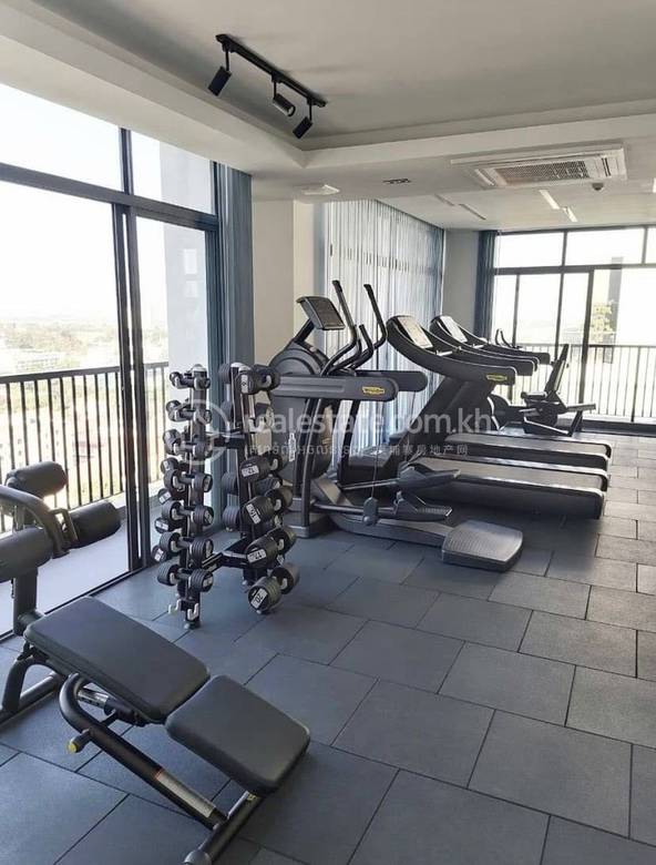 $1,500 Serviced Apartment
