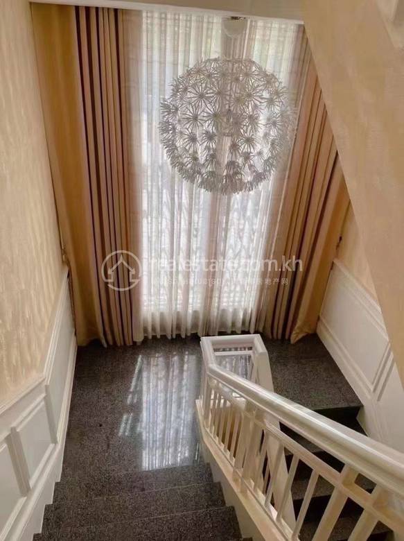 Chbar Ampov别墅出租，价格$3,500