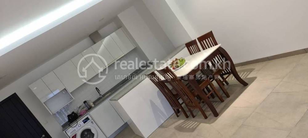 Apartment For Rent in Phsar Kandal I, Daun Penh, Phnom Penh