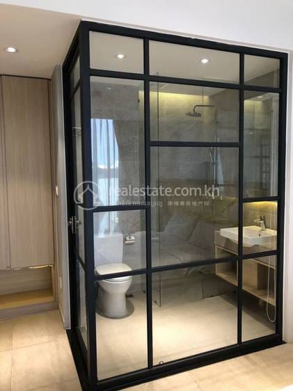 1 Bedrooms Apartmán se službami K pronájmu for $800