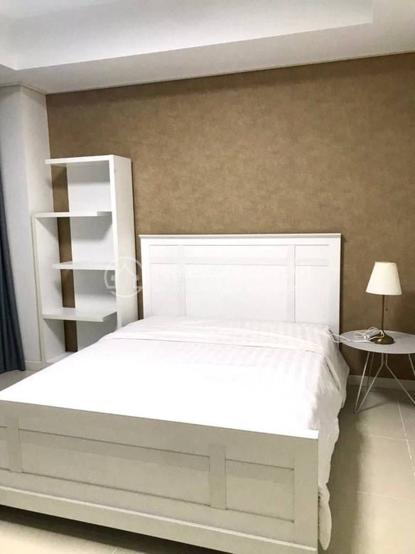 Apartmán se službami K pronájmu with 1 Parking Space