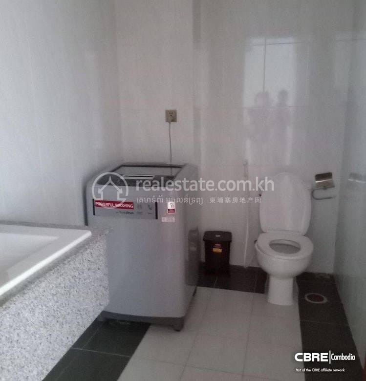 Apartment For Rent in Chamkarmon $1,400