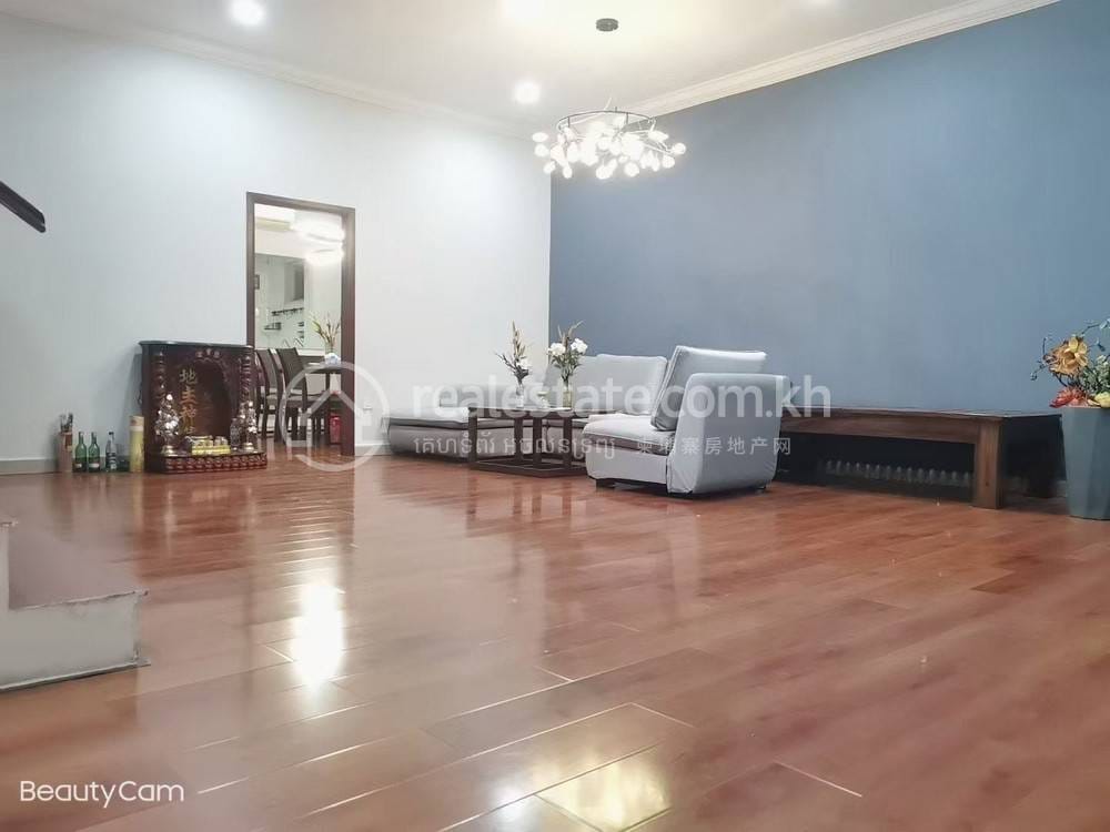 3卧室公寓出租，价格$2,500