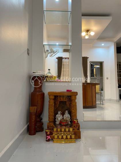 Villa For Rent in Tuek Thla, Sen Sok, Phnom Penh