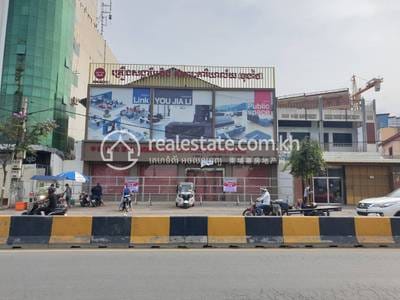 BKK 1 ตึกแถว สำหรับเช่า ใน BKK 1
