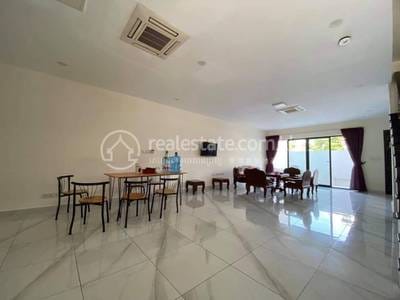 Vila K pronájmu in Boeung Kak 1, Toul Kork, Phnom Penh