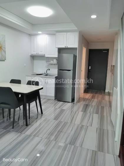 1 Bedrooms Apartmán se službami K pronájmu for $1,200