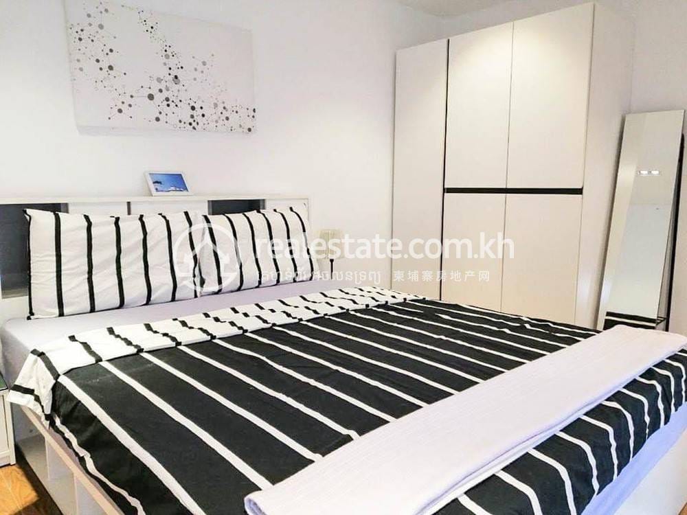 1 Bedrooms Apartmán se službami K pronájmu for $850