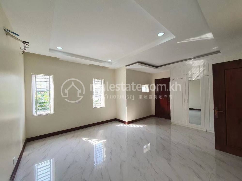 Chbar Ampov别墅出租，价格$3,500