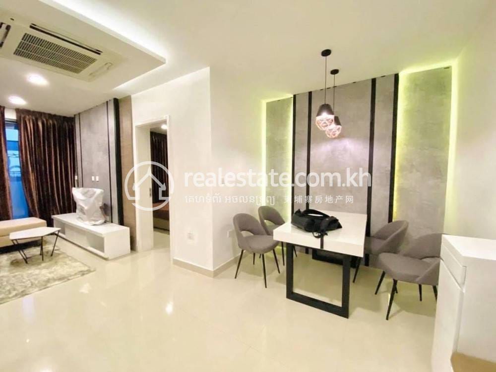 Апартаменты с Обслуживанием Для Аренды in Chamkarmon $1,300