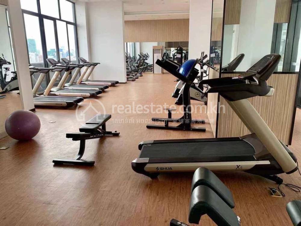 Apartmán se službami K pronájmu in 7 Makara $500