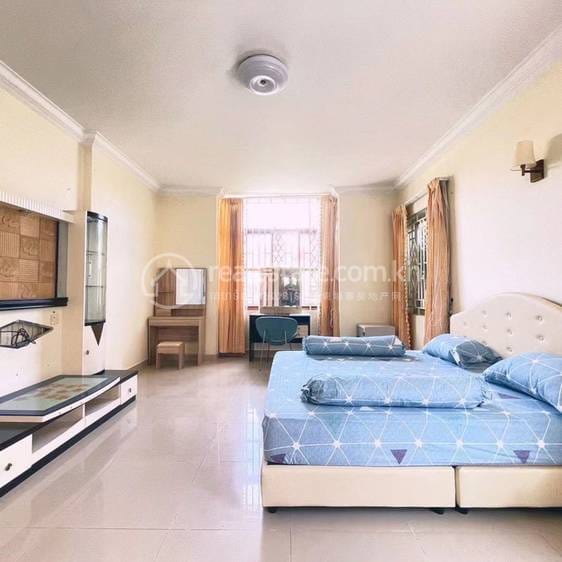 Chamkarmon别墅出租，价格$2,800