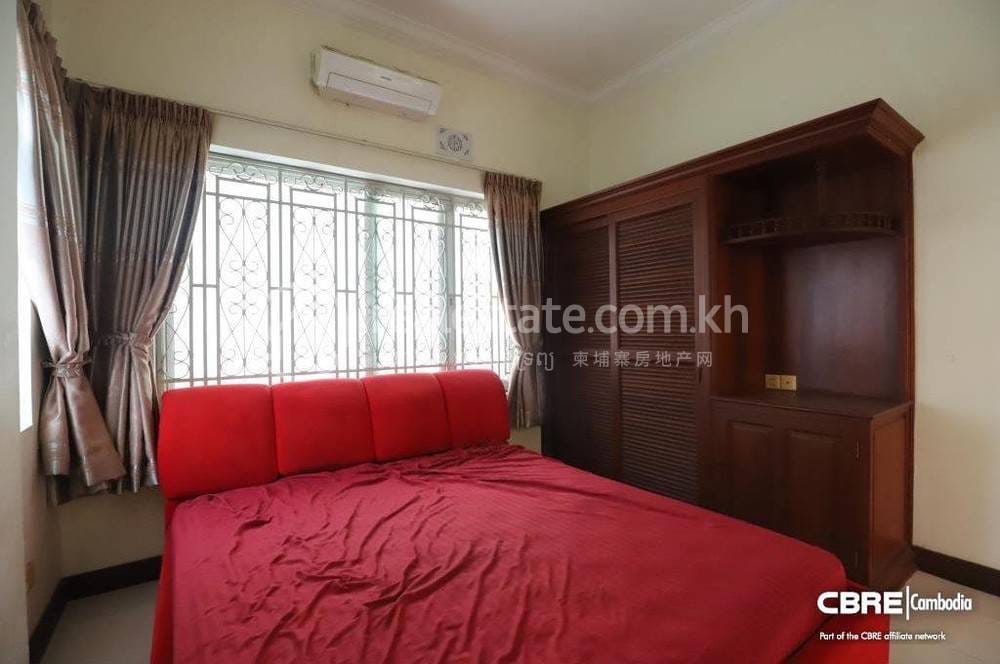 Vila K pronájmu in Chamkarmon, Phnom Penh