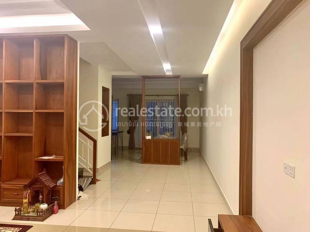 Dwuwilla Na wynajem w Russey Keo $1,500