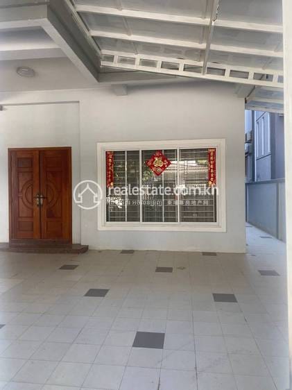Phnom Penh Thmey别墅出租，位于Phnom Penh Thmey