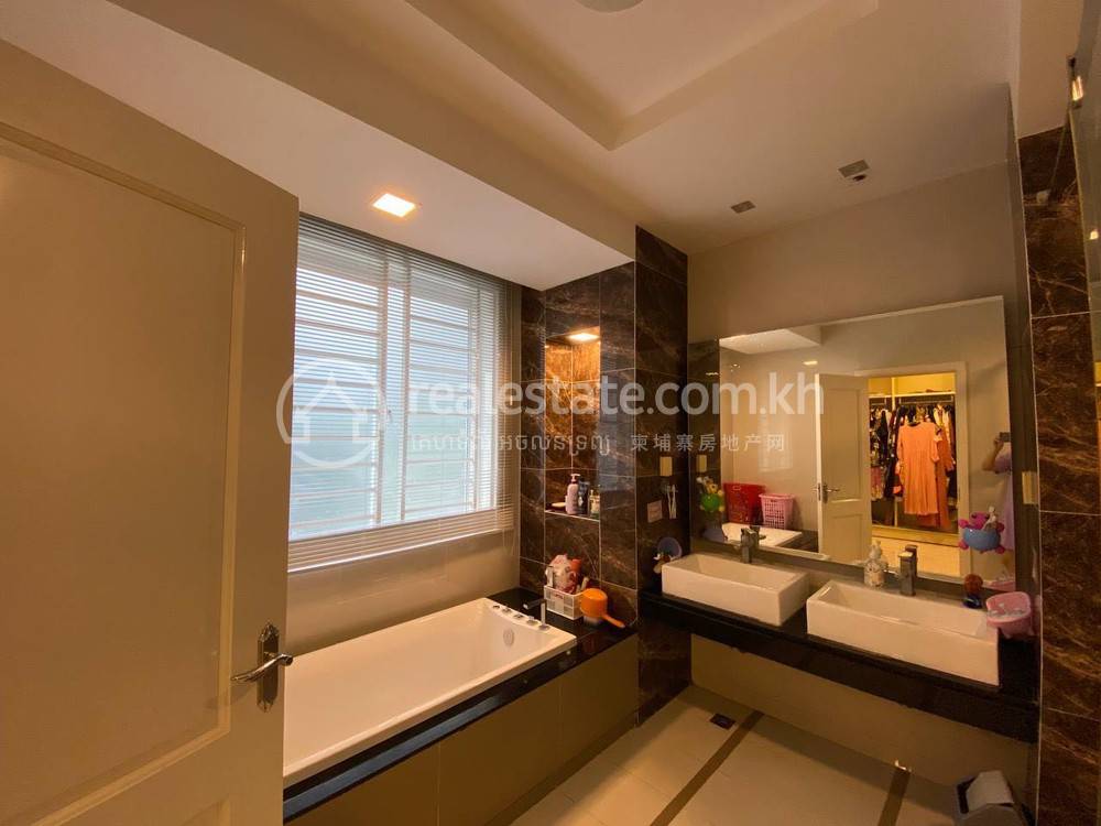 Chbar Ampov别墅出租，价格$4,500